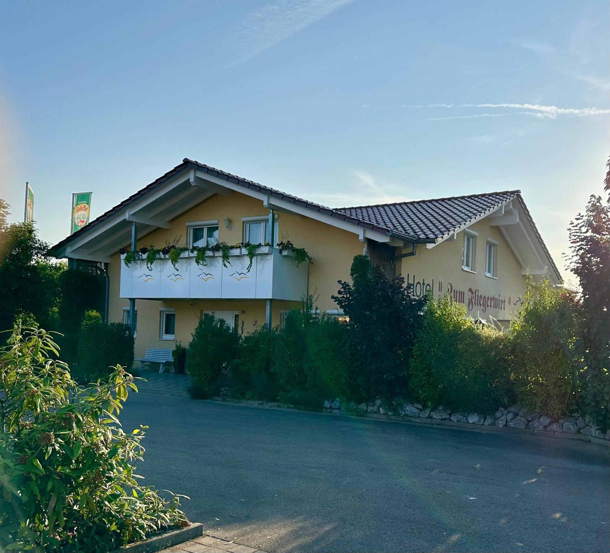 Hotel Zum Fliegerwirt Mengen Kültér fotó